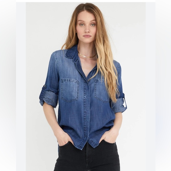 Bella Dahl Tops - Bella Dahl 2 toned denim Shirt XS